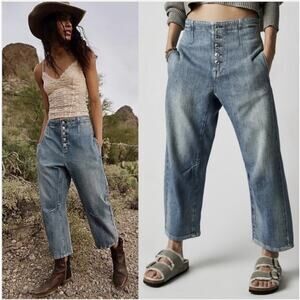 Womens We The Free Osaka Mid Rise Barrel Jeans pristine Condition size 26